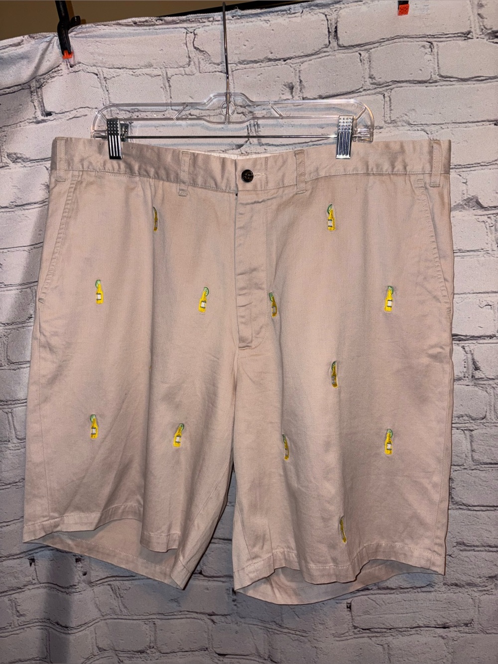 Castaway Nantucket Island Khaki Men’s Beer Bottle With Lime Shorts Sz 40 Preppy
